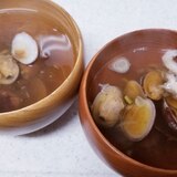 茅乃舎ダシで作るアサリと舞茸と長葱のお吸い物